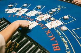 Demonstration of cascading reels feature showing symbols dropping and new ones appearing after winning combinations