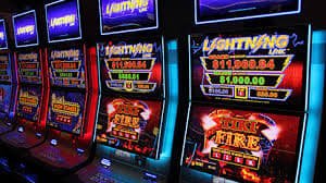 Visual explanation of random number generation and slot game mathematics for informed entertainment decisions